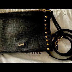 Gum clutch with optional strap.